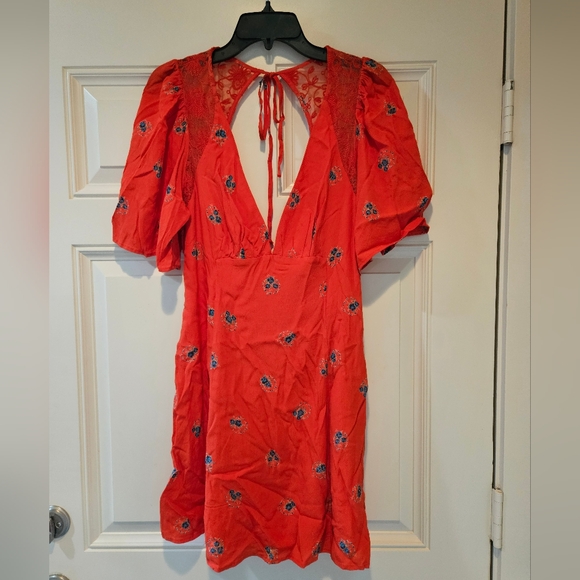 Free People Mockingbird Mini Dress Deep V Neck SS Open Back Hot Cherry Siz 8 NWT - Picture 10 of 16